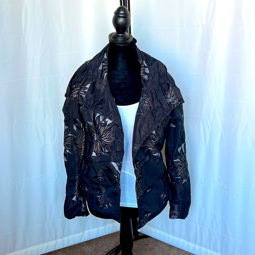 Lena Gabrielle lightweight ruched jacket